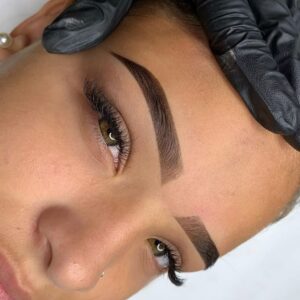 Micropigmentación de cejas